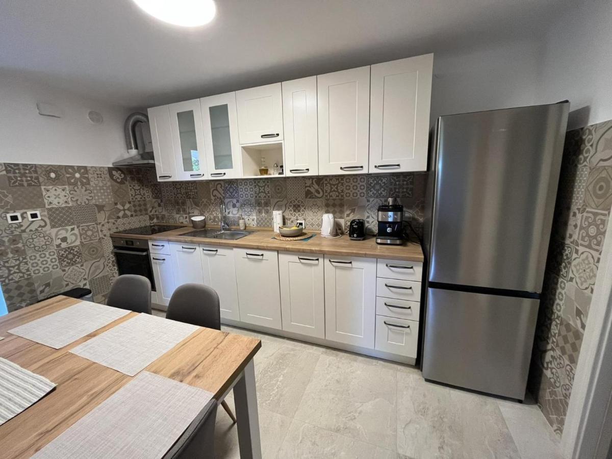 Apartment Hermes ลอฟราน ภายนอก รูปภาพ