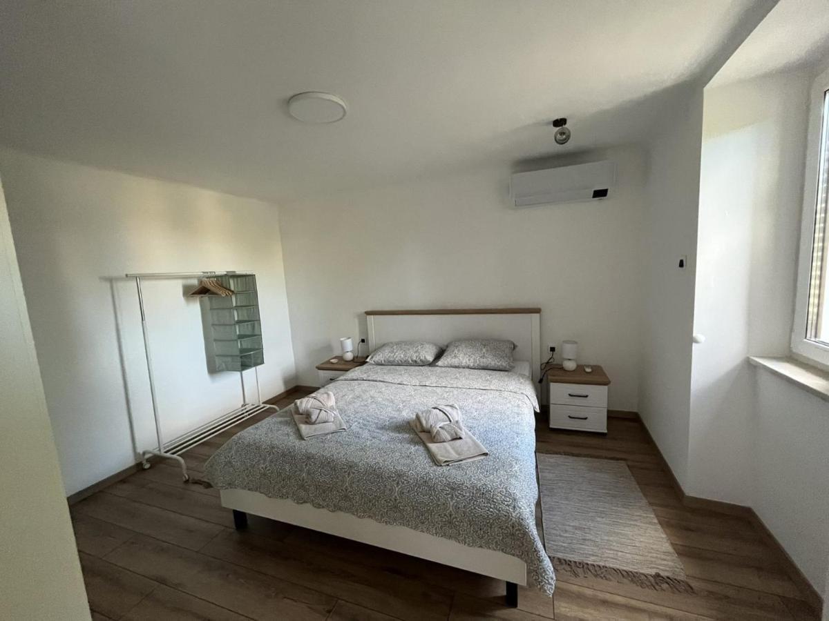 Apartment Hermes ลอฟราน ภายนอก รูปภาพ